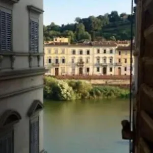 https://le-stanze-dei-ghibellini.it-tuscanyhotel.com